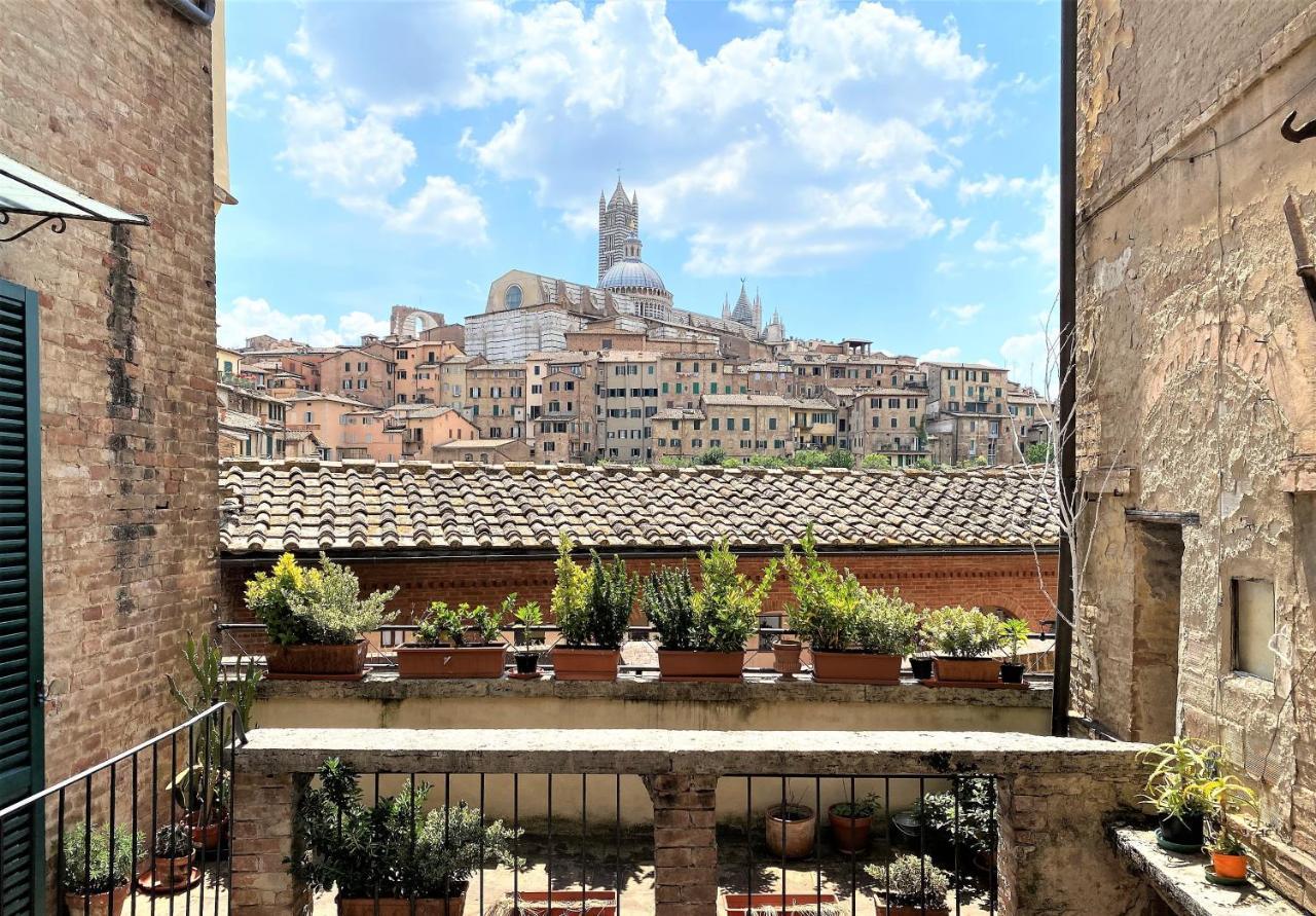 Camporegio 31- In Centro Con Vista Sul Duomo Siena Buitenkant foto